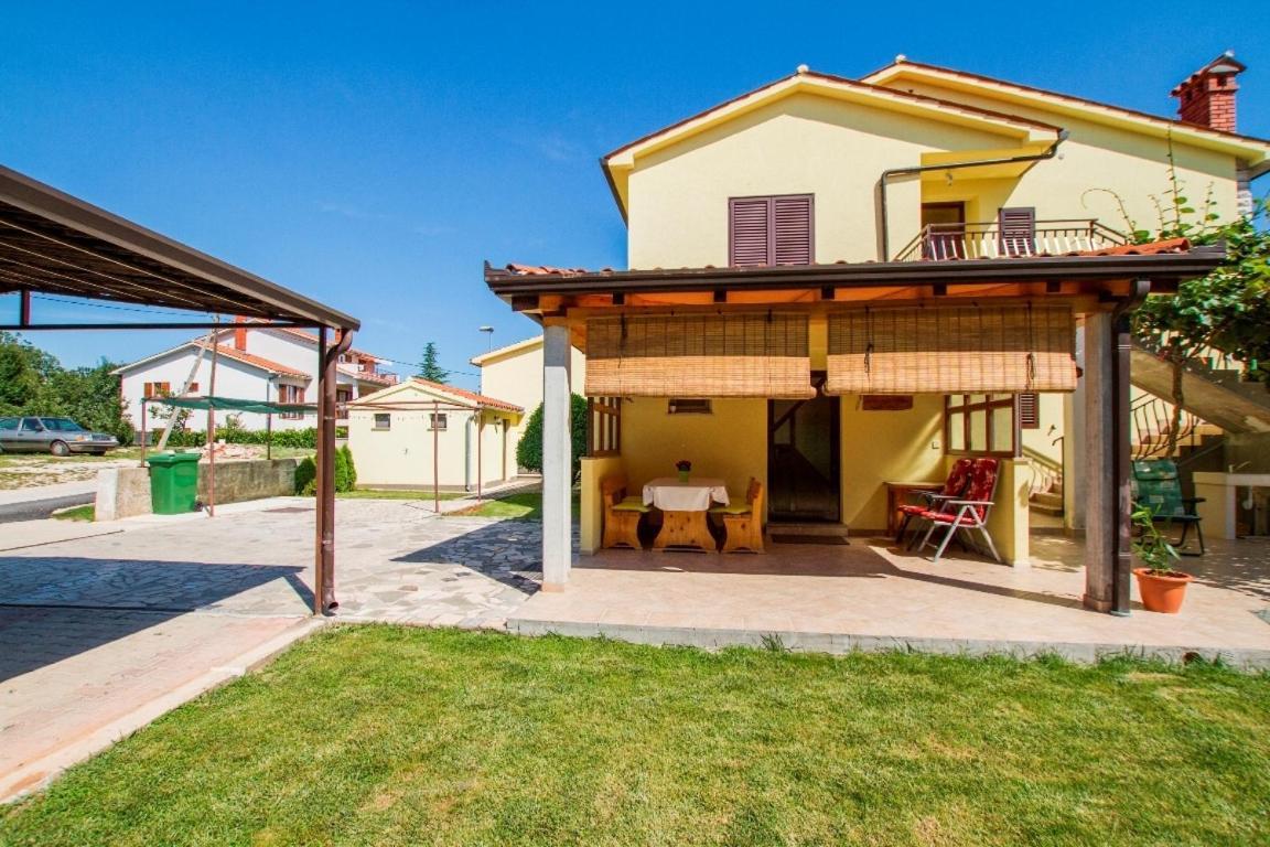 Apartments With A Parking Space Vinez, Labin - 11851 Exterior photo